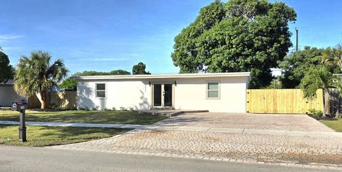 4531 Ne 15th Ave, Pompano Beach, FL, 33064-5823 | Card Image