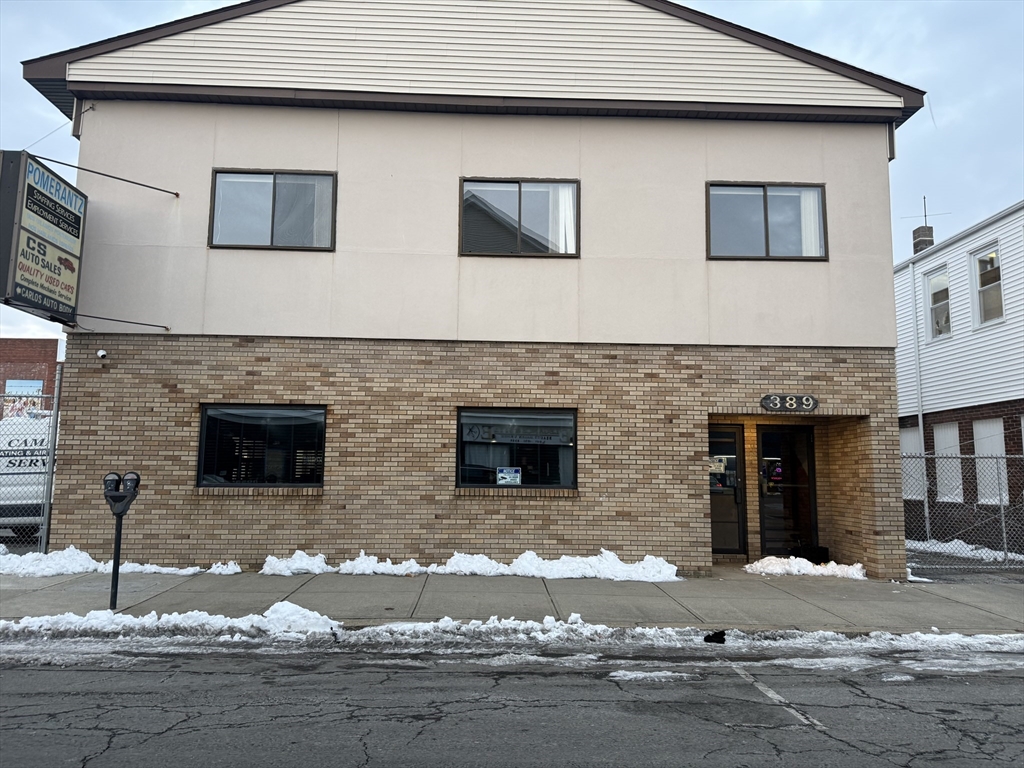 389 2Nd St, Fall River, MA 02721