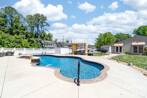 2402 Malotte Ln, Gastonia, NC, 28054-6407 | Card Image