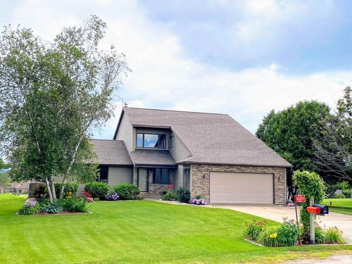 60439 Fairway Ct, Prairie Du Chien, WI, 53821-8829 | Card Image
