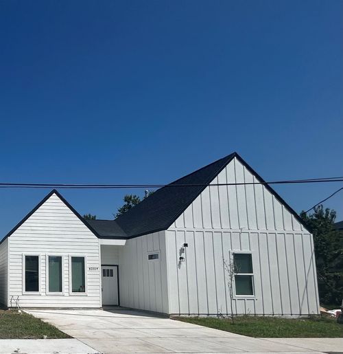 unit-b-8203 Sparta St, Houston, TX, 77028-5425 | Card Image