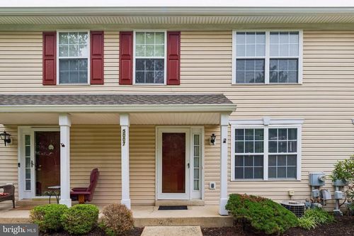 5007 Rebecca Fell Dr, DOYLESTOWN, PA, 18902-9057 | Card Image