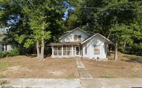 1130 Clifton St, Conway, AR, 72034-3911 | Card Image