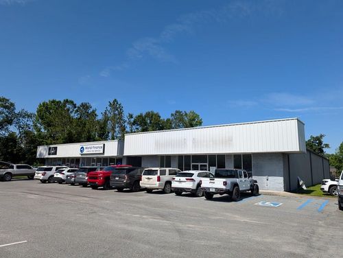 713 S Davis St, Nashville, GA, 31639-2618 | Card Image