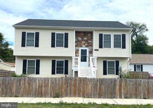 203 E Park Ave, RANSON, WV, 25438-1562 | Card Image