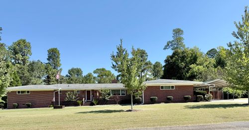 255 Green Dr, Williston, SC, 29853-6415 | Card Image