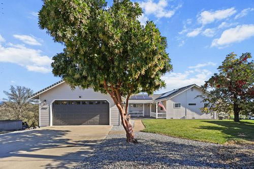 19662 White Horse Pl, Cottonwood, CA, 96022-7707 | Card Image