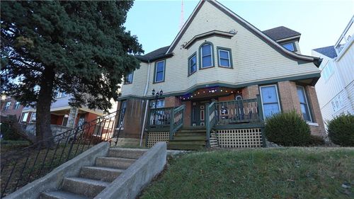 105 E 30th St, Kansas City, MO, 64108-3685 | Card Image