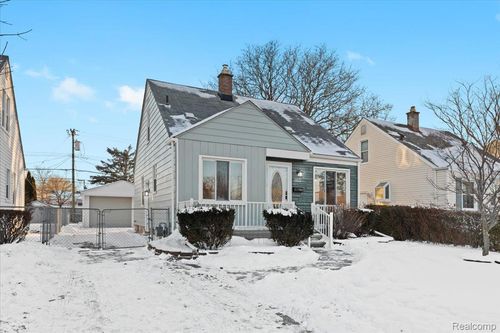 28513 Barton St, Garden City, MI, 48135-2700 | Card Image