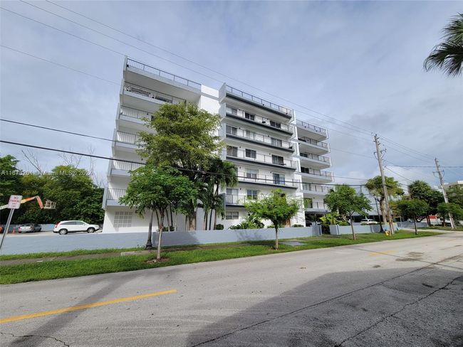 APT-205 - 16508 Ne 26 Th Ave, Condo with 2 bedrooms, 2 bathrooms and null parking in North Miami Beach FL | Image 19