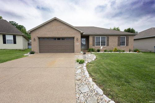 9538 Basil Dr, Evansville, IN, 47725-7547 | Card Image