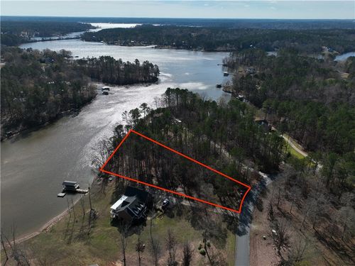 82 E Commodore Dr, Cross Hill, SC, 29332-4047 | Card Image