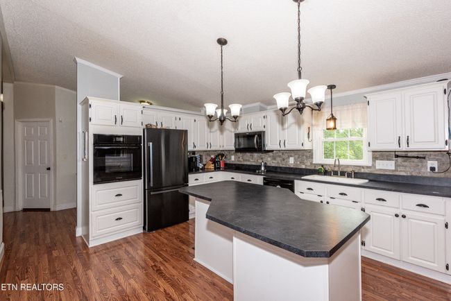 7649 Ray Ln, House other with 3 bedrooms, 2 bathrooms and null parking in Maryville TN | Image 9