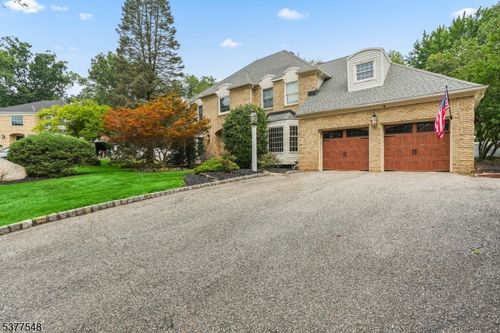 42 Silver Spring Ct, East Hanover, NJ, 07936-2528 | Card Image