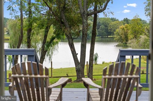 38045 Dawson Gap Ln, Hillsboro, VA, 20132-3649 | Card Image