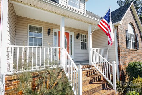1895 Airport Rd, Marion, NC, 28752-5398 | Card Image