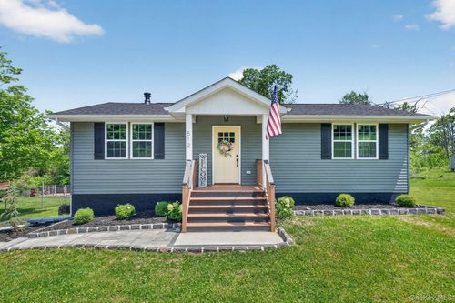 512 Riley Rd, New Windsor, NY, 12553-7230 | Card Image