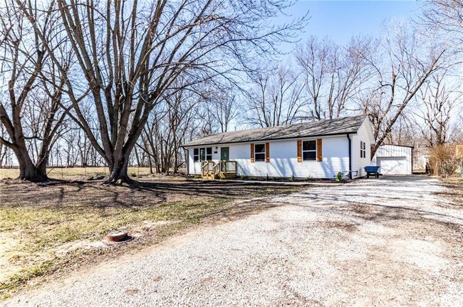 208 S Race St, House other with 3 bedrooms, 2 bathrooms and null parking in Leeton MO | Image 4