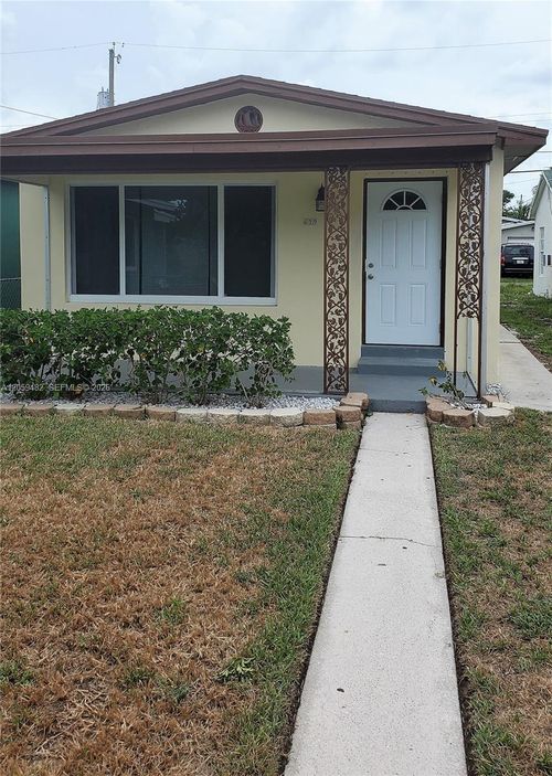 619 N D St, Lake Worth Beach, FL, 33460-2835 | Card Image