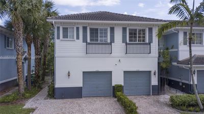 1422 Nw 34th Way, Townhouse with 3 bedrooms, 2 bathrooms and null parking in Lauderhill FL | Image 1