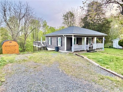 1072 Grassy Knob Rd, Pilot Mountain, NC, 27041-8300 | Card Image