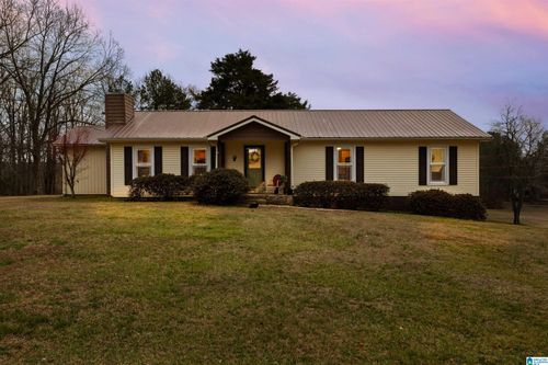 560 Phillips Dr, Oneonta, AL, 35121-7935 | Card Image