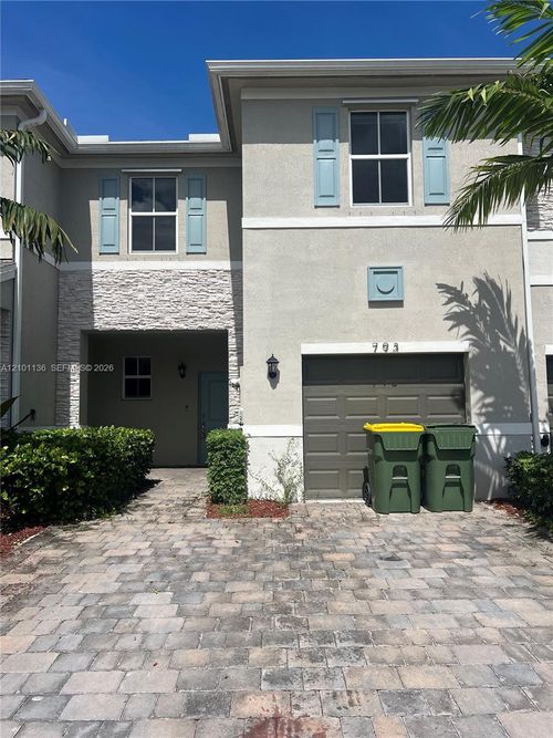 793 Se 19th St, Homestead, FL, 33034-5687 | Card Image
