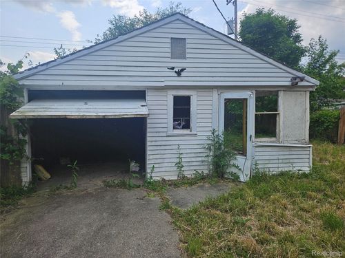 6137 Radnor St, Detroit, MI, 48224-1365 | Card Image