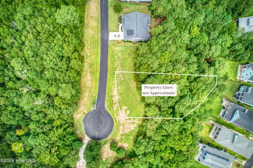 411 Wisteria Ln, Holly Ridge, NC, 28445-8843 | Card Image