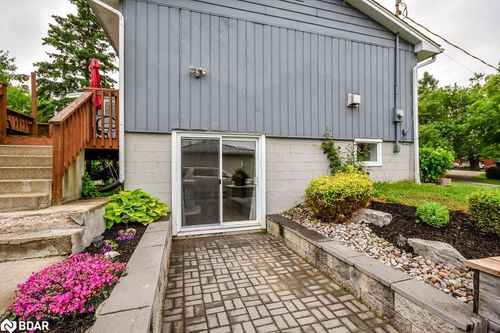 43 Courtland St, Orillia, ON, L3V1A6 | Card Image