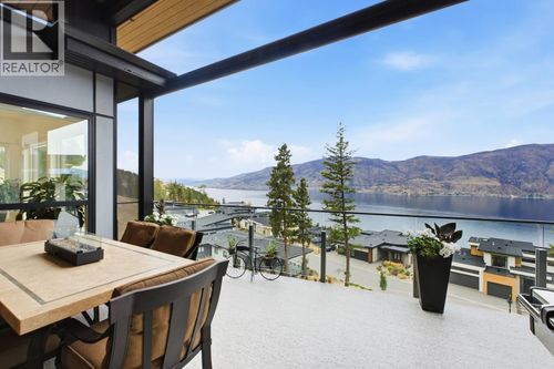3671 Mckinley Beach Dr, Kelowna, BC, V1V3G2 | Card Image