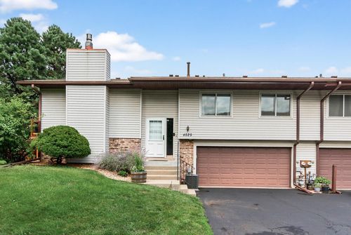 4525 Churchill St, Shoreview, MN, 55126-2203 | Card Image