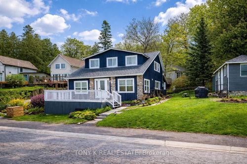 111 Hazel St, Dunsford, ON, K0M1L0 | Card Image