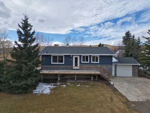 13 N First Street W, Hill Spring, AB, T0K1E0 | Card Image