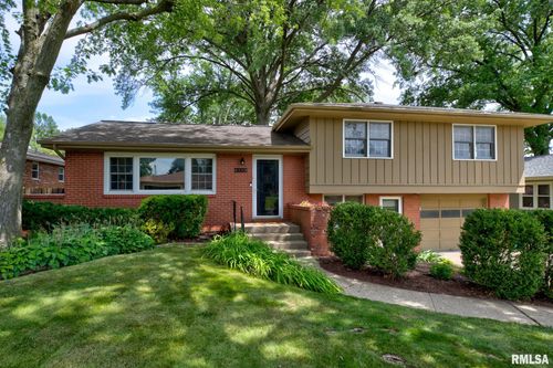 6118 N Knoll Aire Dr, Peoria, IL, 61614-3421 | Card Image