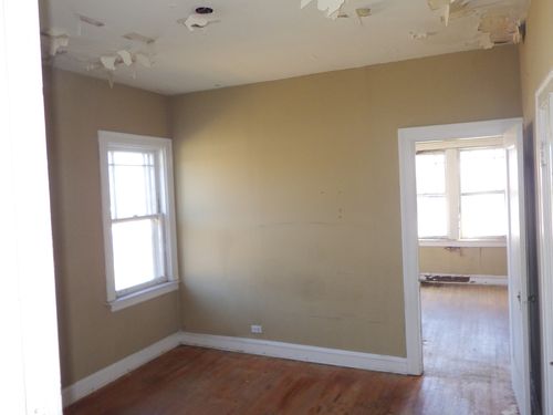 8241 S Clyde Ave, Chicago, IL, 60617-1839 | Card Image