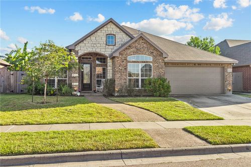 7409 Idle Hour Dr, Corpus Christi, TX, 78414-5850 | Card Image
