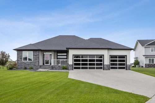 3004 6th St E, West Fargo, ND, 58078-4235 | Card Image