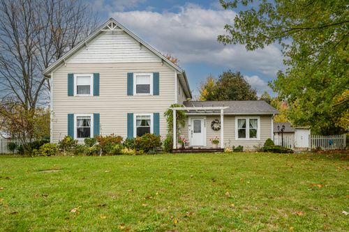 5665 W Phillips Rd, Three Oaks, MI, 49128-8541 | Card Image