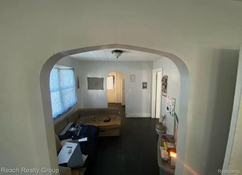 741 Barrie Ave, Flint, MI, 48507-1664 | Card Image
