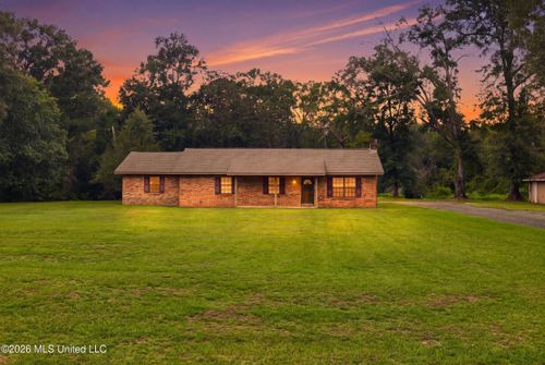 123 E Wilkerson Ferry Rd, Lucedale, MS, 39452-4362 | Card Image