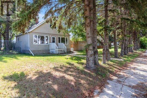 4631 45 St, Lloydminster, SK, S9V0H4 | Card Image