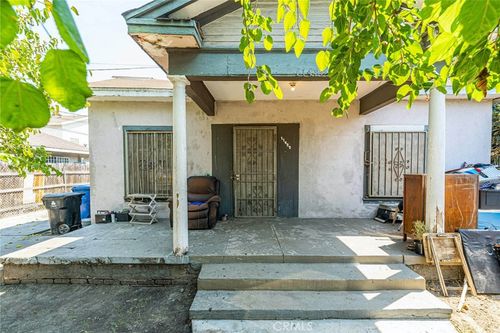 11422 Willowbrook Ave, Los Angeles, CA, 90059-2216 | Card Image