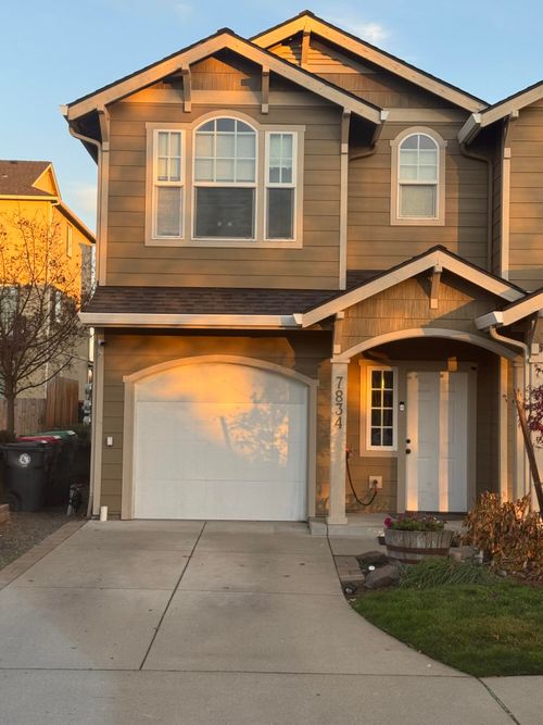 7834 Phaedra Ln, White City, OR, 97503-2300 | Card Image