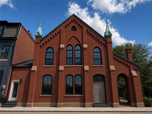 2037 Forbes Ave, Pittsburgh, PA, 15219-5804 | Card Image