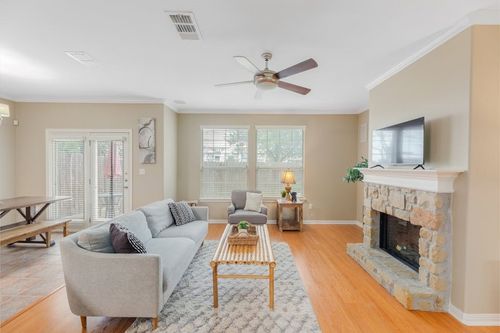 apt-302-1101 E Parmer Ln, Austin, TX, 78753-3433 | Card Image