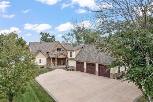 107 Harbor Pt, Gallatin, MO, 64640-6353 | Card Image