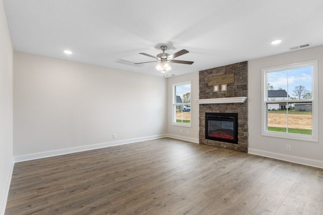 1013 Cherry Acres Dr, House other with 3 bedrooms, 3 bathrooms and 2 parking in Clarksville TN | Image 9