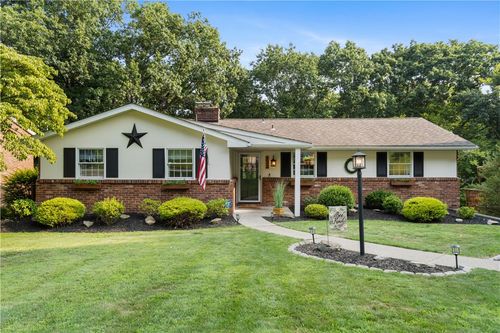 132 N Jamestown Rd, Moon Township, PA, 15108-1015 | Card Image