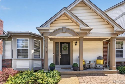 15810 Harris Ridge Ct, Chesterfield, MO, 63017-8725 | Card Image